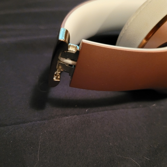 Beats Solo3 Rose Gold - Picture 4 of 5